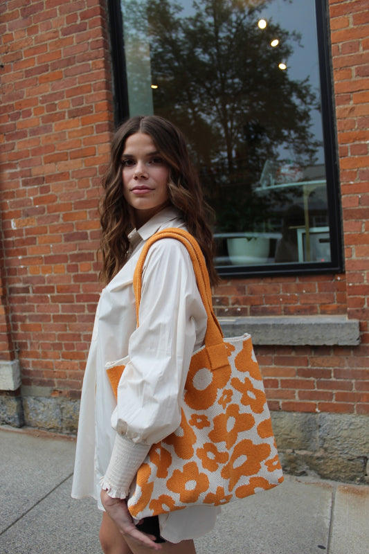 Daisy Knit Shoulder Bag in Orange